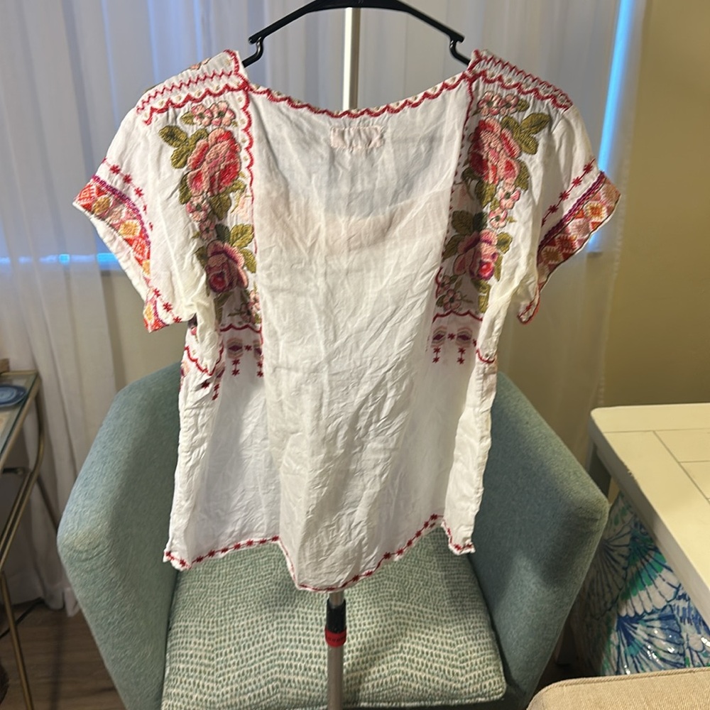 Johnny Was Workshop have already ordered linen white blouse flaw 3 faint spots - Picture 5 of 8